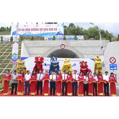 Thông xe toàn tuyến hầm đường bộ đèo Cả